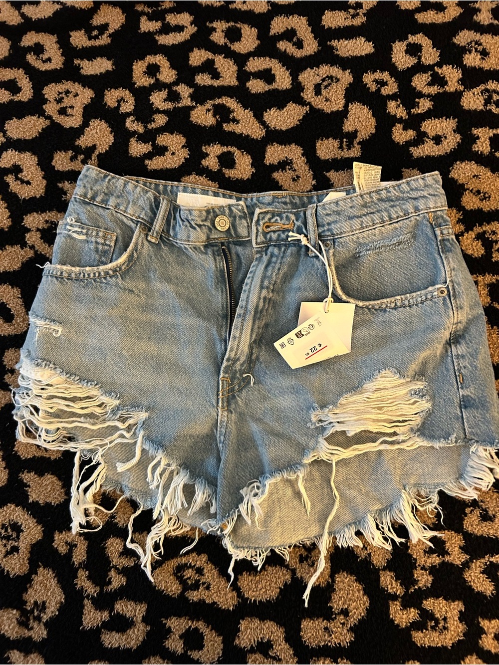 NWT Zara Distressed Light Blue Denim Shorts - Casual High-Waist Style